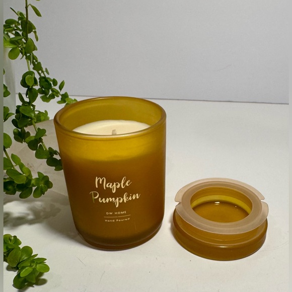 DW Home Maple Pumpkin Hand Poured Candle - Picture 2 of 8